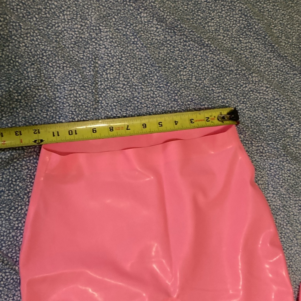SKIMS Neon Pink High-Waisted Pants - Picture 2 of 7